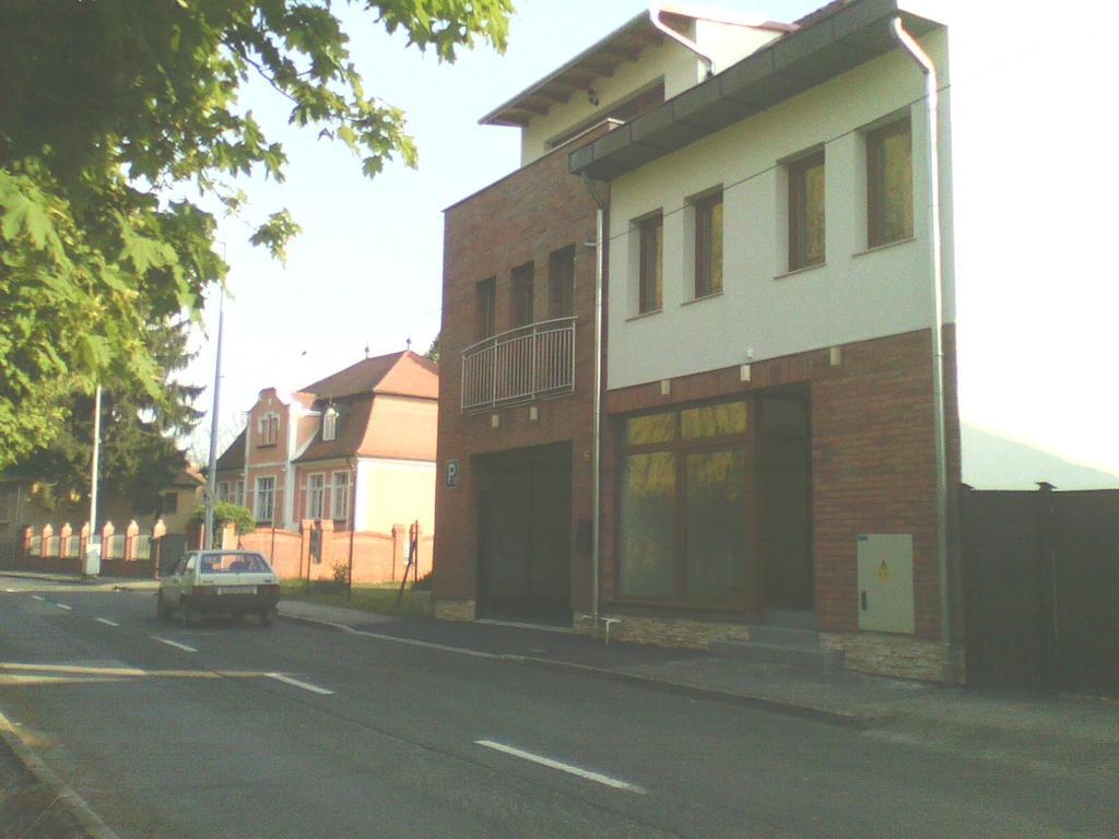 Bastya Apartmanhaz Sárvár المظهر الخارجي الصورة