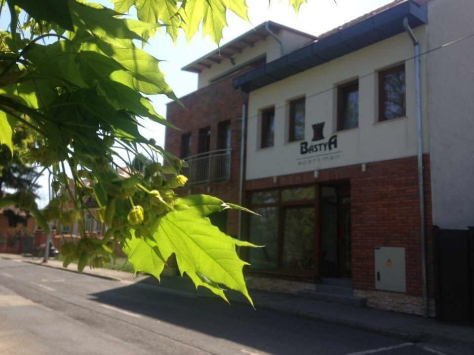 Bastya Apartmanhaz Sárvár المظهر الخارجي الصورة