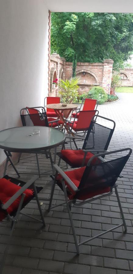 Bastya Apartmanhaz Sárvár المظهر الخارجي الصورة